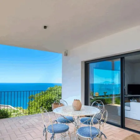 Botel House With Spectacular Sea Views In Begur