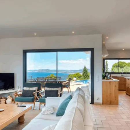 House With Spectacular Sea Views In Botel *