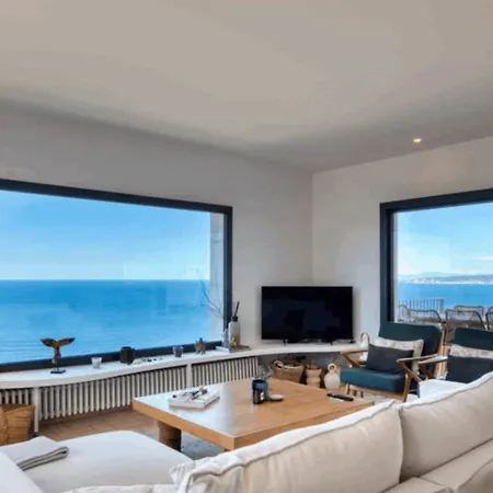 Botel House With Spectacular Sea Views In