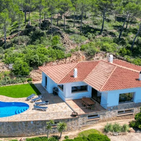 House With Spectacular Sea Views In