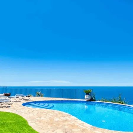 House With Spectacular Sea Views In Πλωτό κατάλυμα Begur